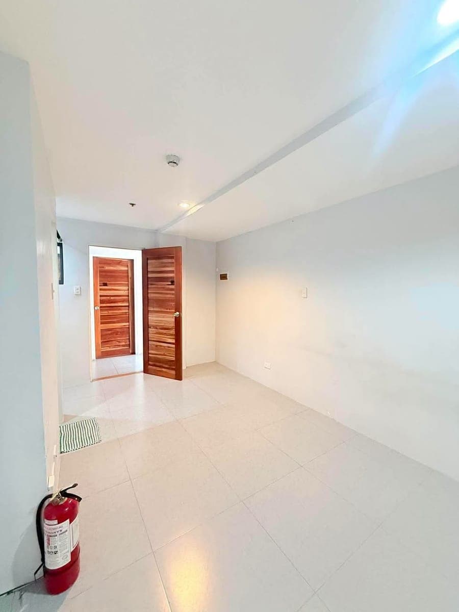 Studio Unit for Rent in Guadalupe Makati - photo 2