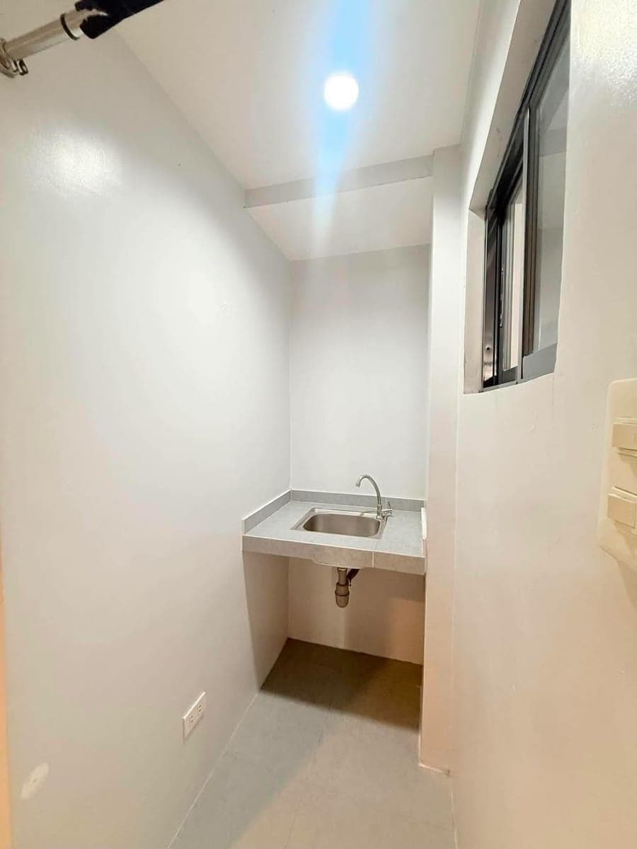 Studio Unit for Rent in Guadalupe Makati - photo 4