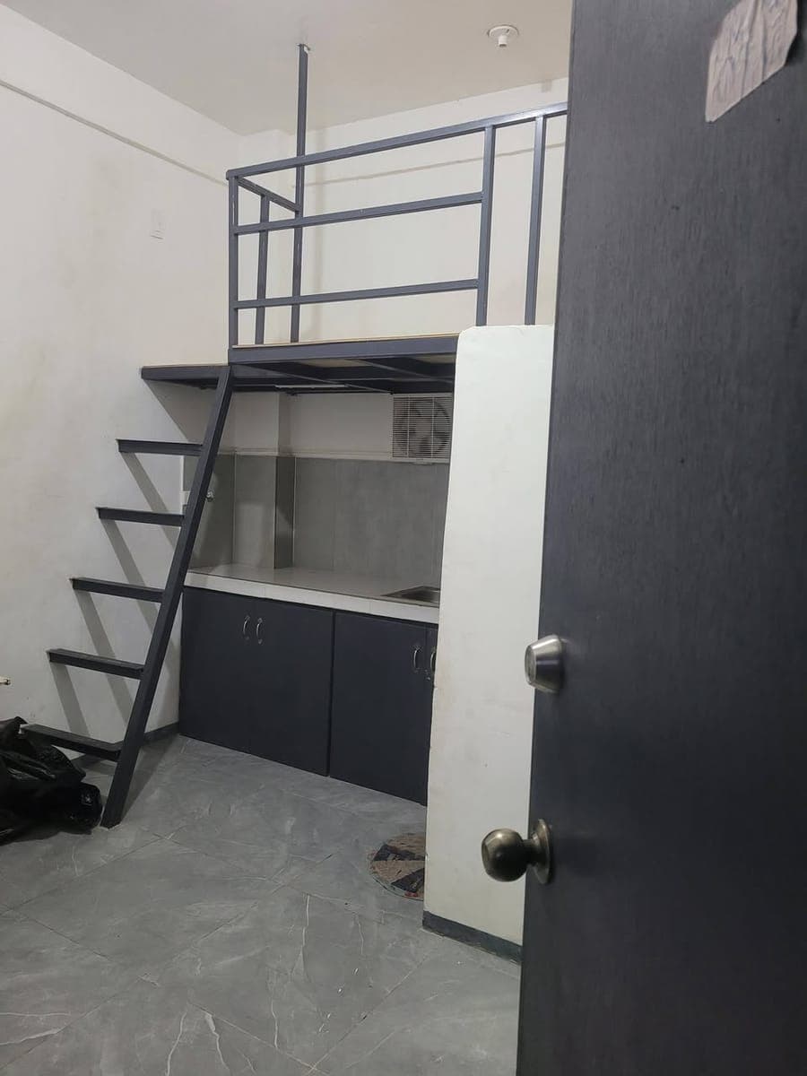 ROOM FOR RENT WITH LOFT - photo 1