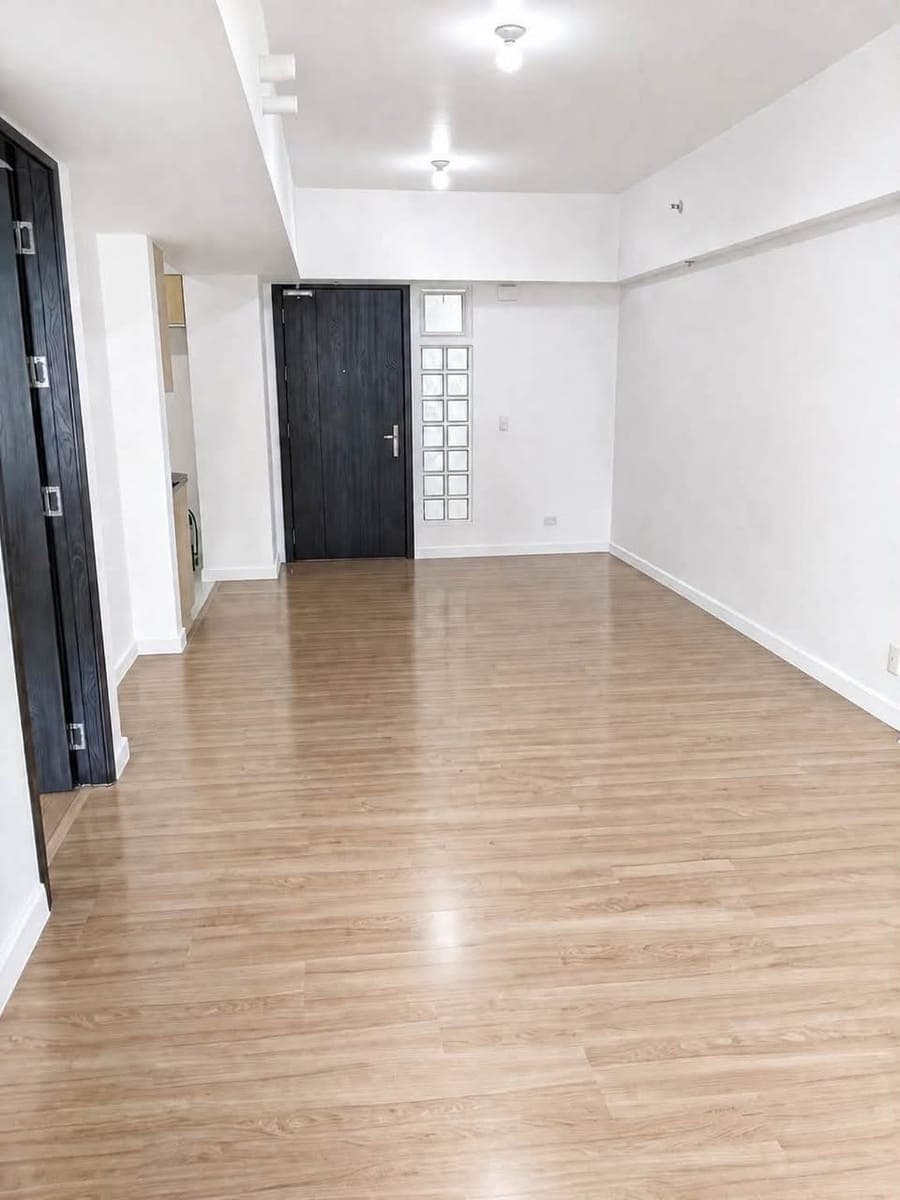 FOR RENT: THE VERANDA 1 BEDROOM - photo 1