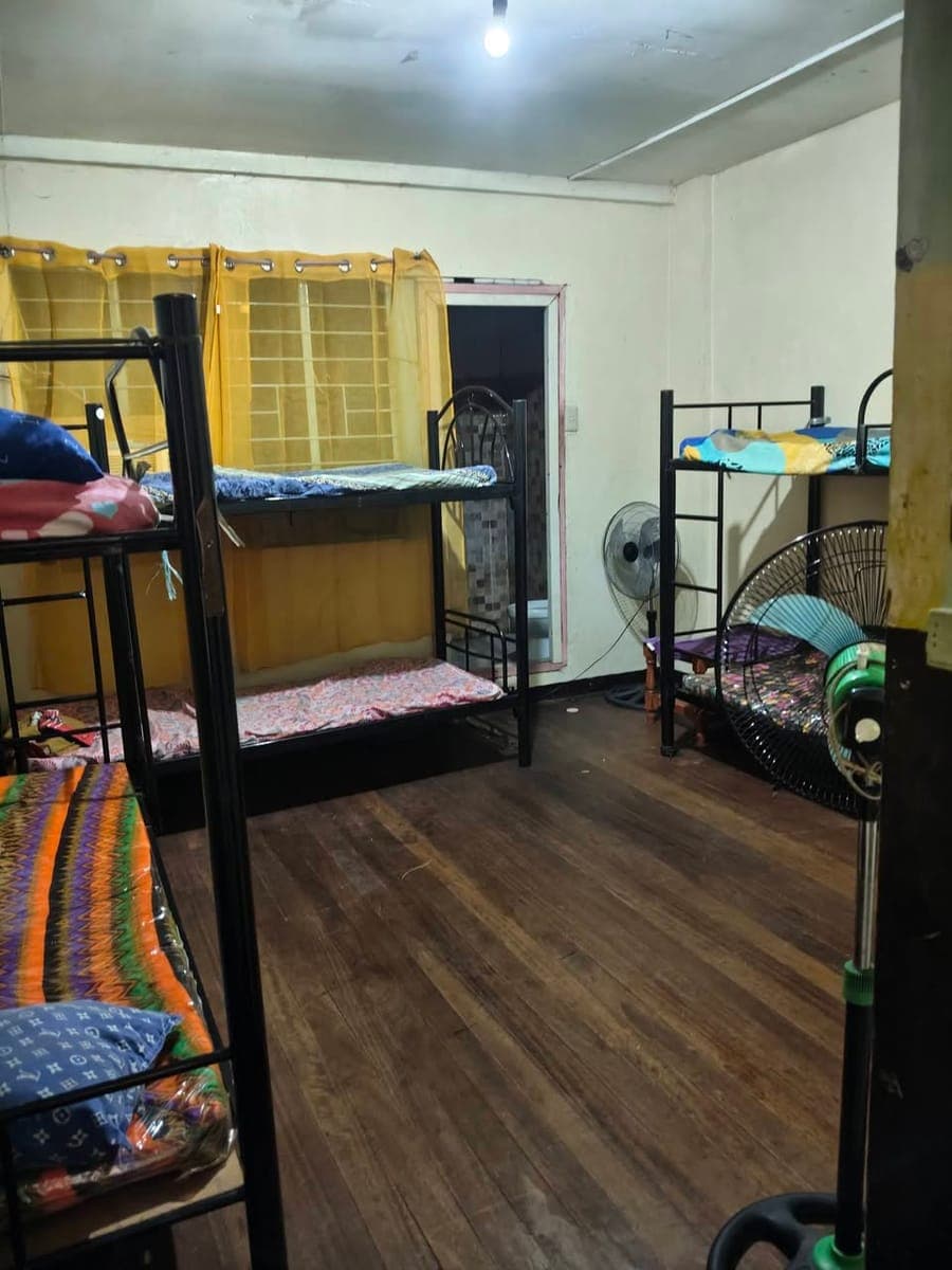 BEDSPACE  ROOM FOR RENT - photo 1