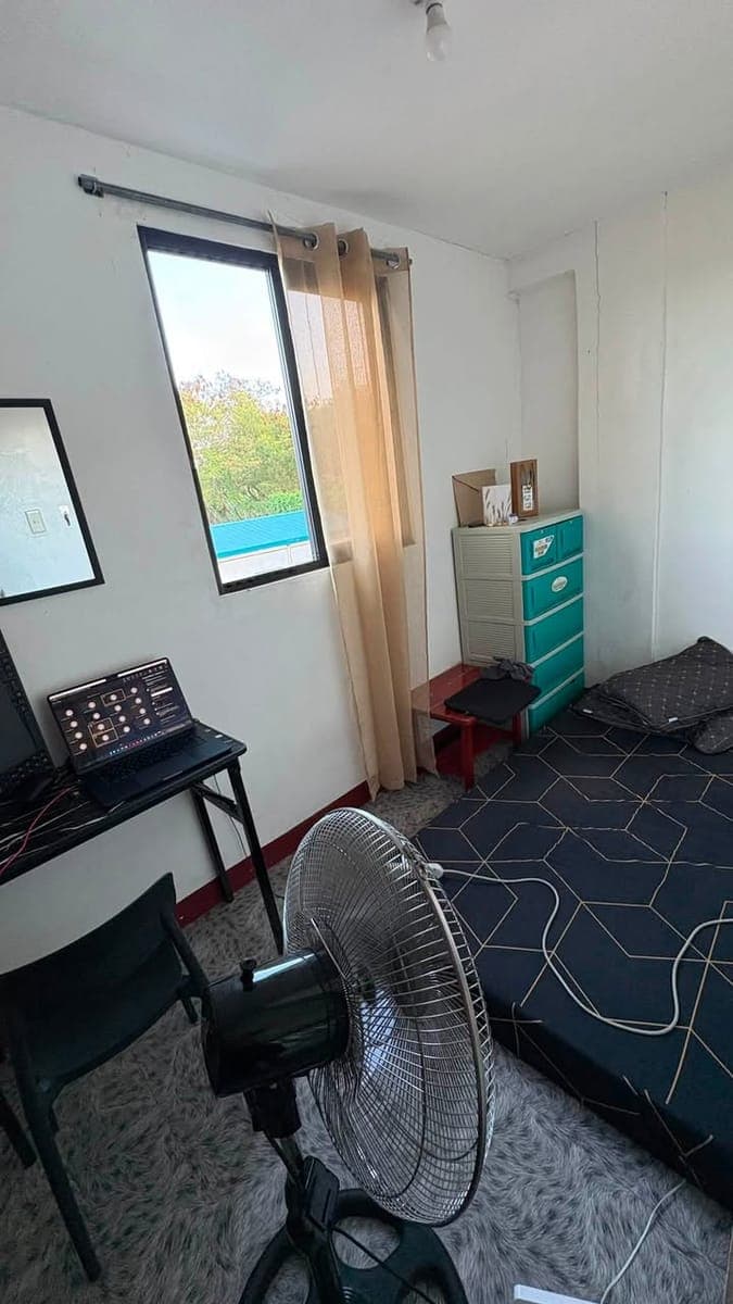 Hello, I am looking for a roommate. - photo 1