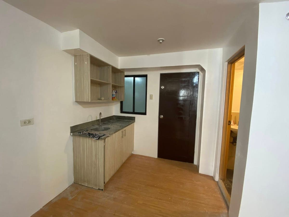 2bedroom condo for RENT - photo 3