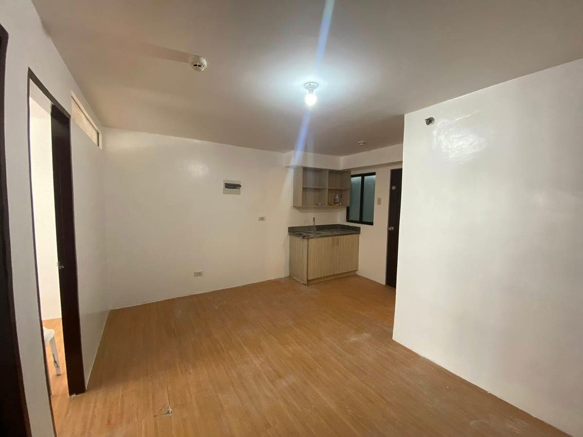 2bedroom condo for RENT - photo 8