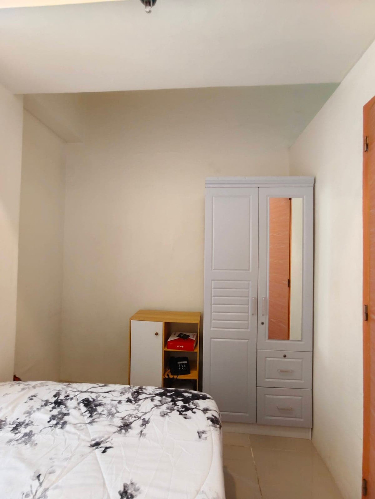 🍀 1 𝑩𝒆𝒅𝒓𝒐𝒐𝒎 𝑪𝒐𝒏𝒅𝒐 𝑼𝒏𝒊𝒕 𝑭𝒐𝒓 𝑹𝒆𝒏𝒕 𝒊𝒏 𝑹𝒐𝒚𝒂𝒍 𝑮𝒂𝒓𝒅𝒆𝒏 𝑹𝒆𝒔𝒊𝒅𝒆𝒏𝒄𝒆𝒔 🍀 - photo 2