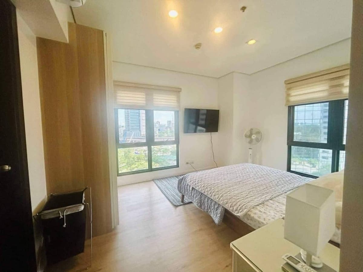 FOR LEASE - photo 2