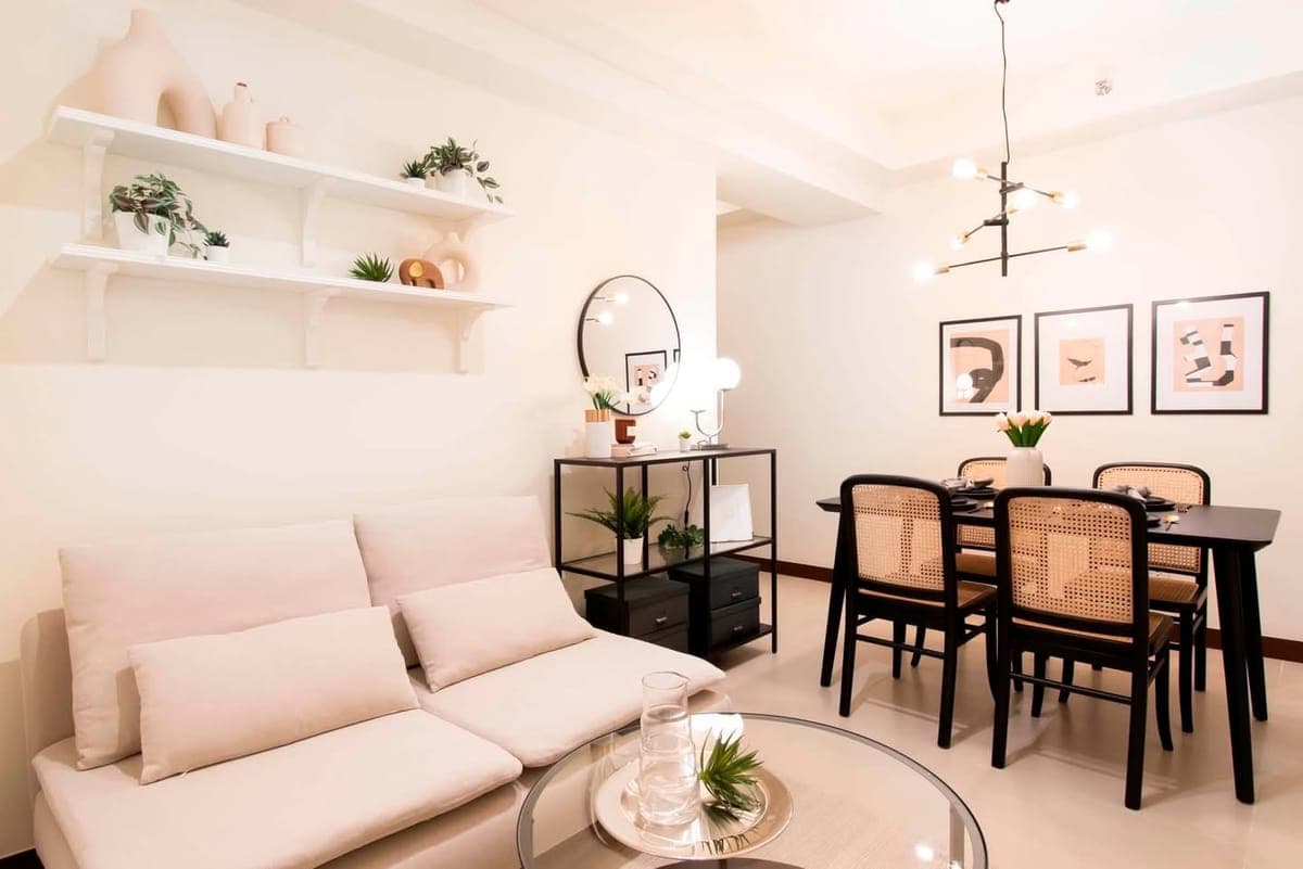 ✨ Fully Furnished 2BR with Balcony | Fairlane Residences - photo 2
