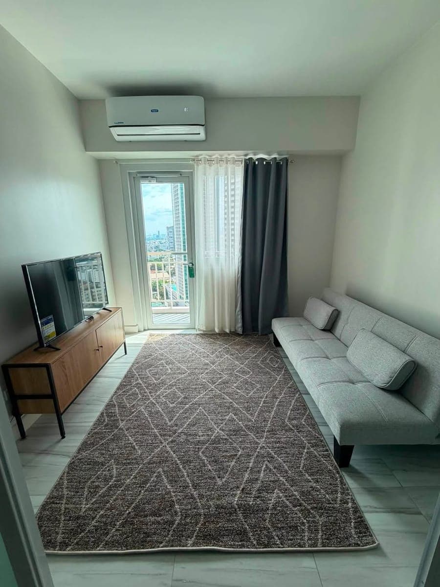 FOR RENT – Fully Furnished 1-Bedroom Condo - photo 1