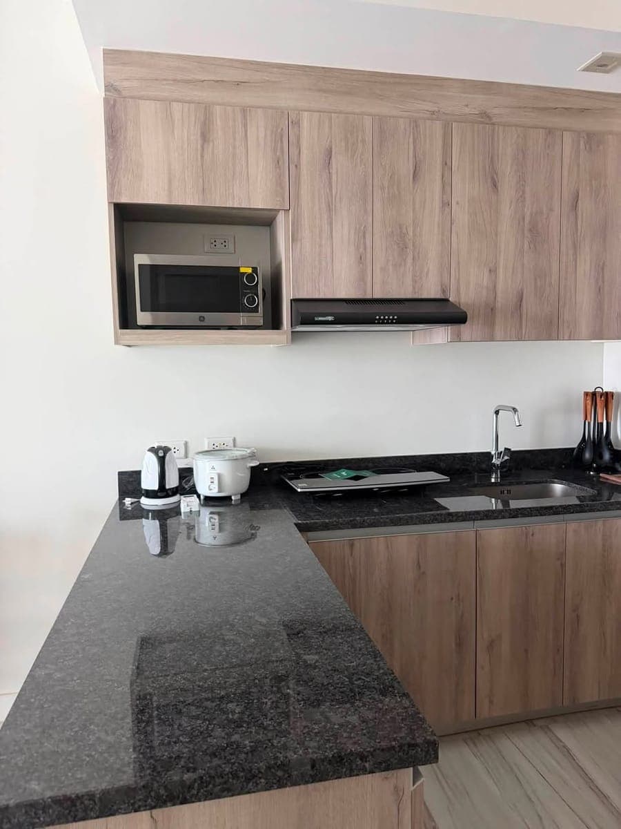 FOR RENT – Fully Furnished 1-Bedroom Condo - photo 3