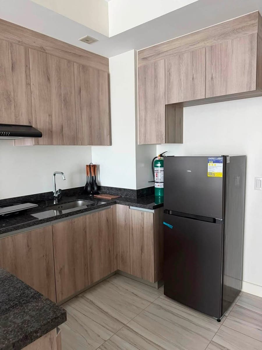 FOR RENT – Fully Furnished 1-Bedroom Condo - photo 4