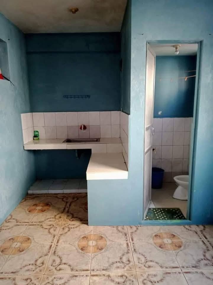 House for rent 4300 per month with 1br .. 70 per cubic sa tubig .. 22per cubic sa ilaw .. available... - photo 3