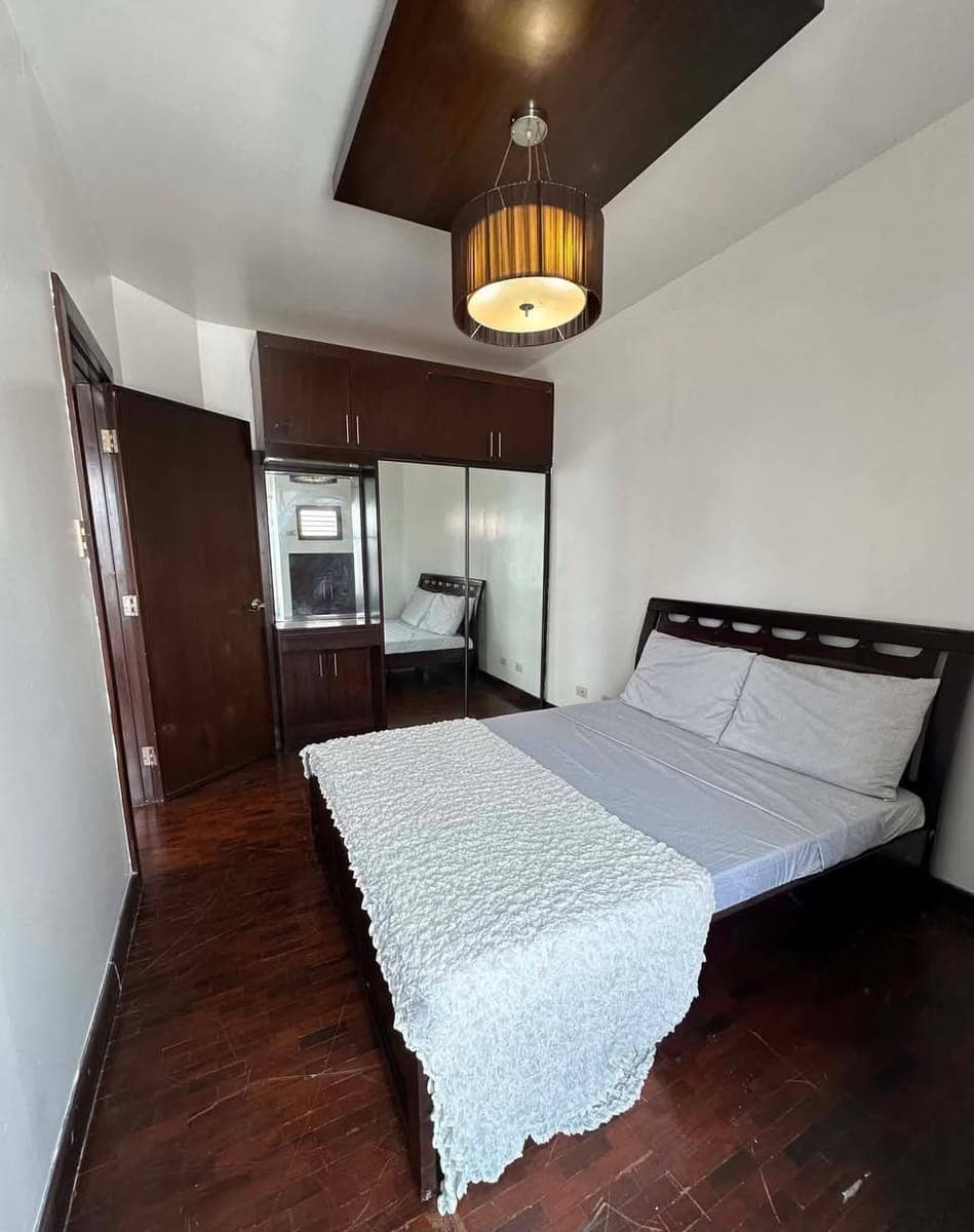 Robinson’s Adriatico Residences - photo 2