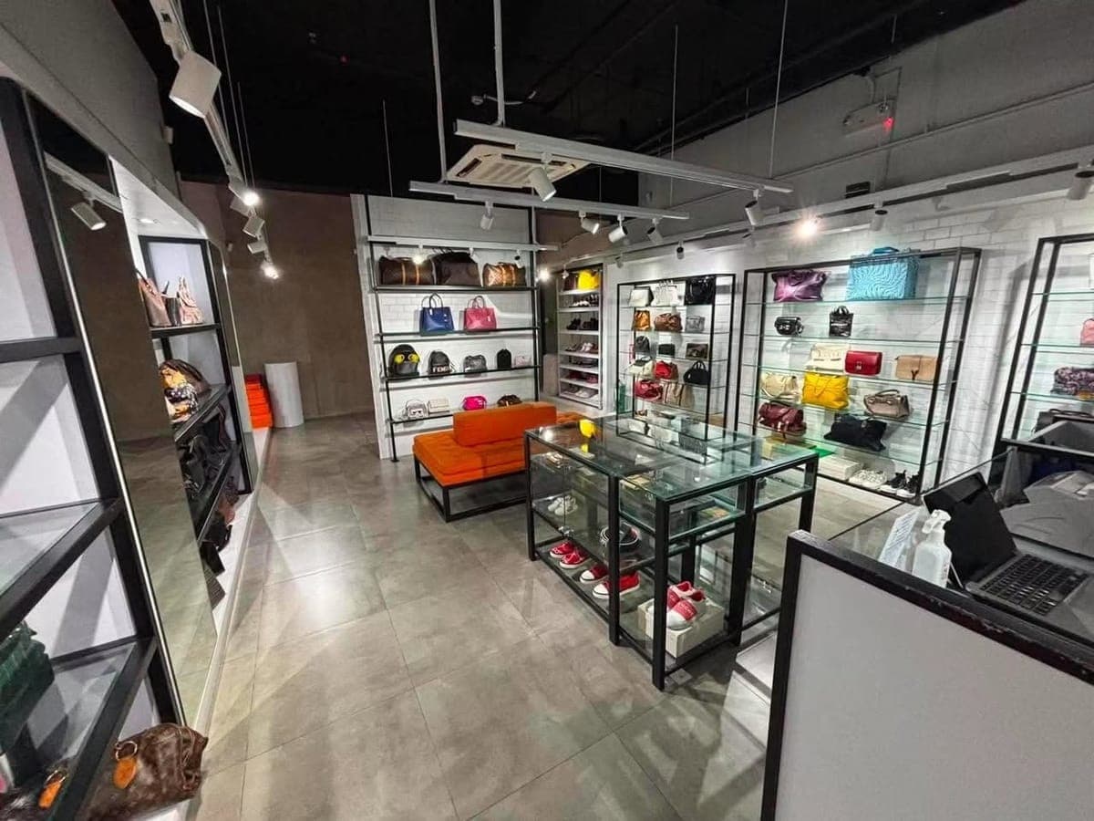FOR LEASE - photo 2