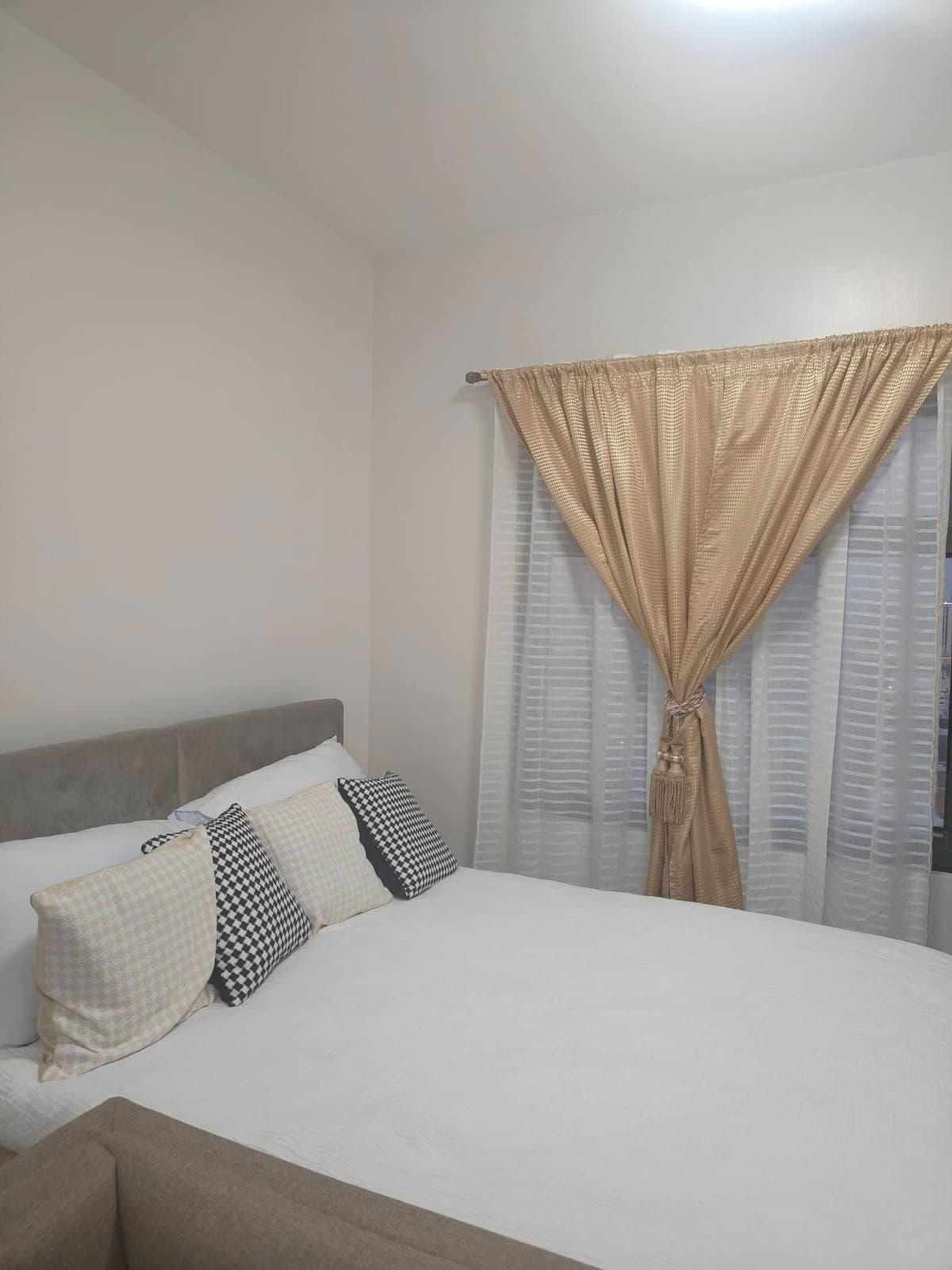 FOR RENT: FULLY FURNISHED STUDIO UNIT in Robinsons Galleria Residences! - photo 1
