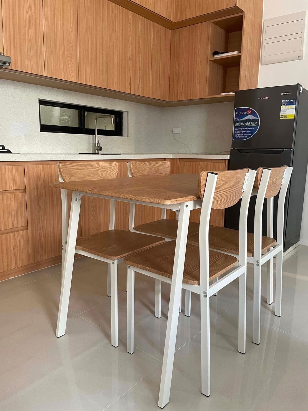 FOR RENT STA MONICA TISA - photo 2