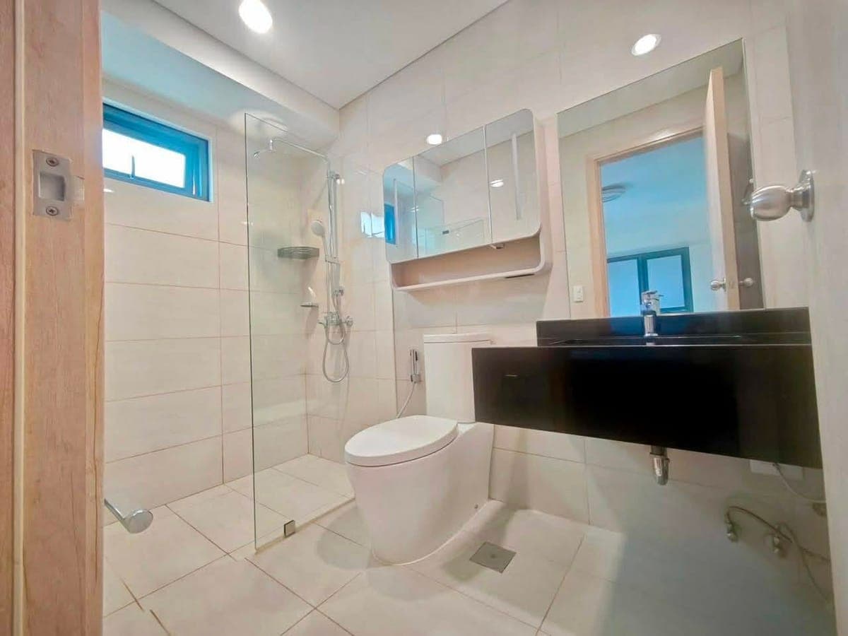 🔴Three Bedroom Unit Available for Rent and For Sale 🔴 - photo 3
