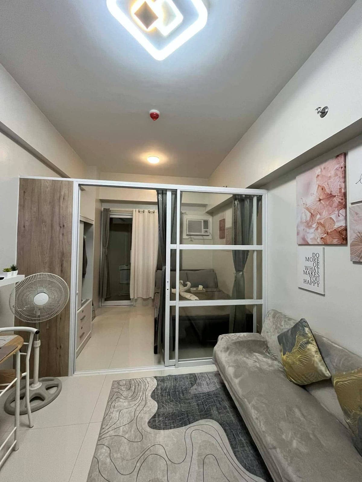 DL 🏢 FOR RENT | 1BR with Balcony – Primeworld Mactan - photo 9