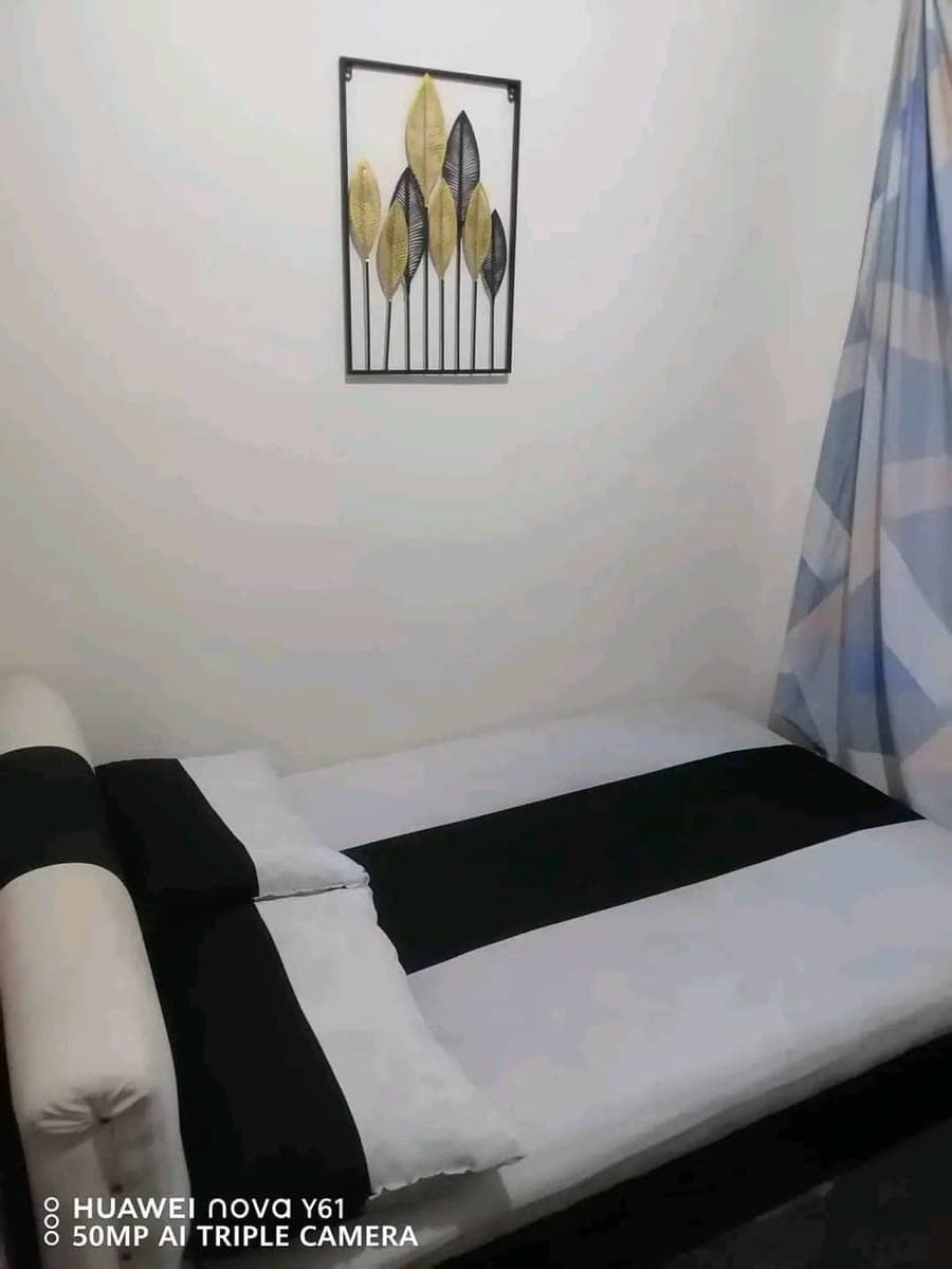 RUSH FOR RENT : 13k inclusive assoc dues - photo 1