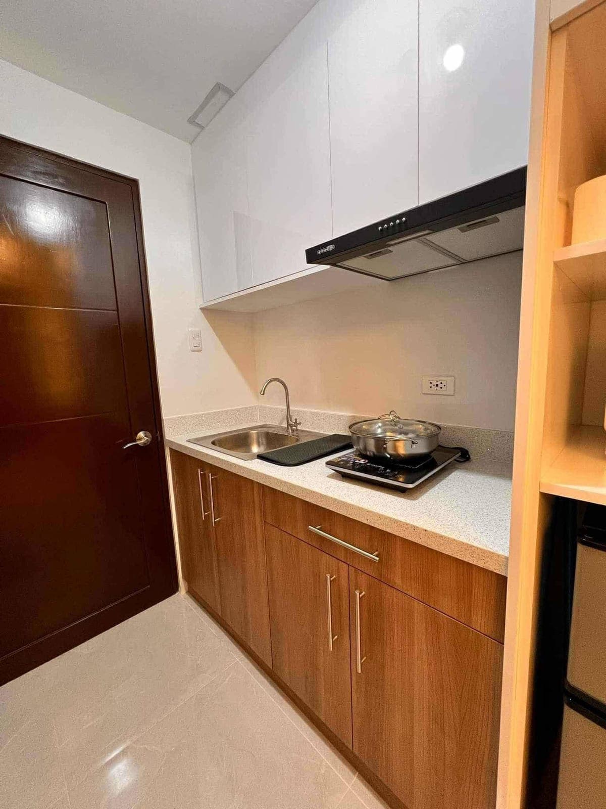 FOR RENT: Fully Furnished Studio Unit at Mivela Garden Residences - photo 1