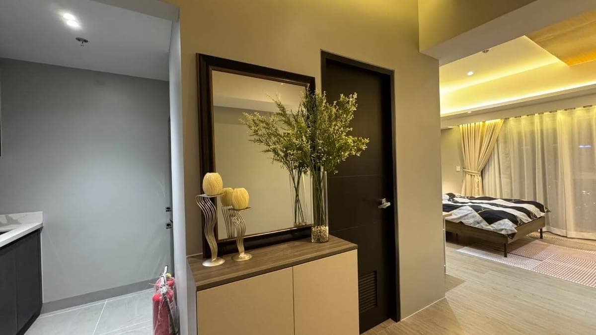 FOR LEASE: Uptown Arts Residences Studio Unit (41.5 sqm) - photo 3
