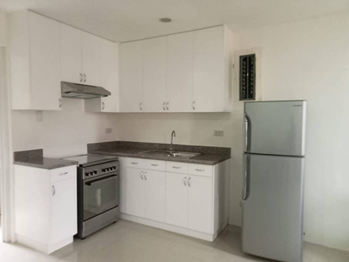 Townhouse for rent! - photo 2