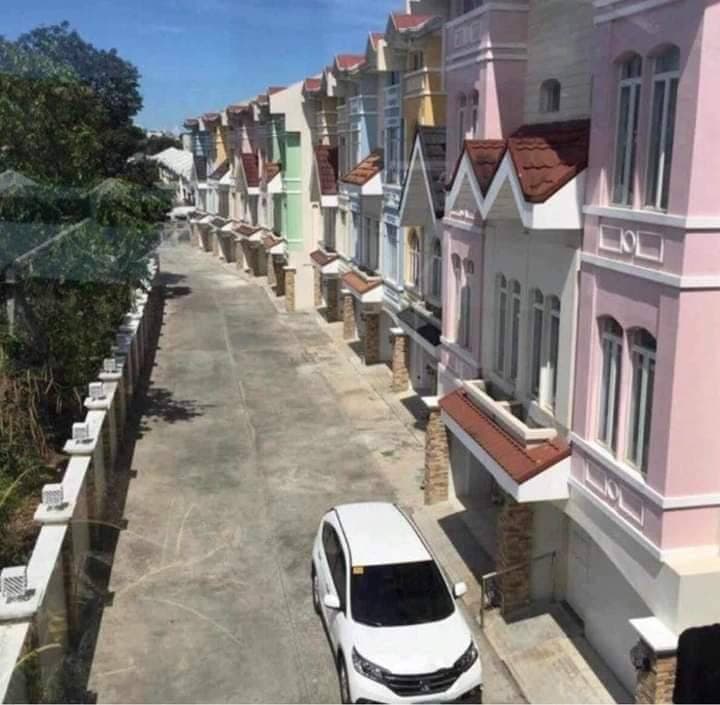 Townhouse for rent! - photo 9