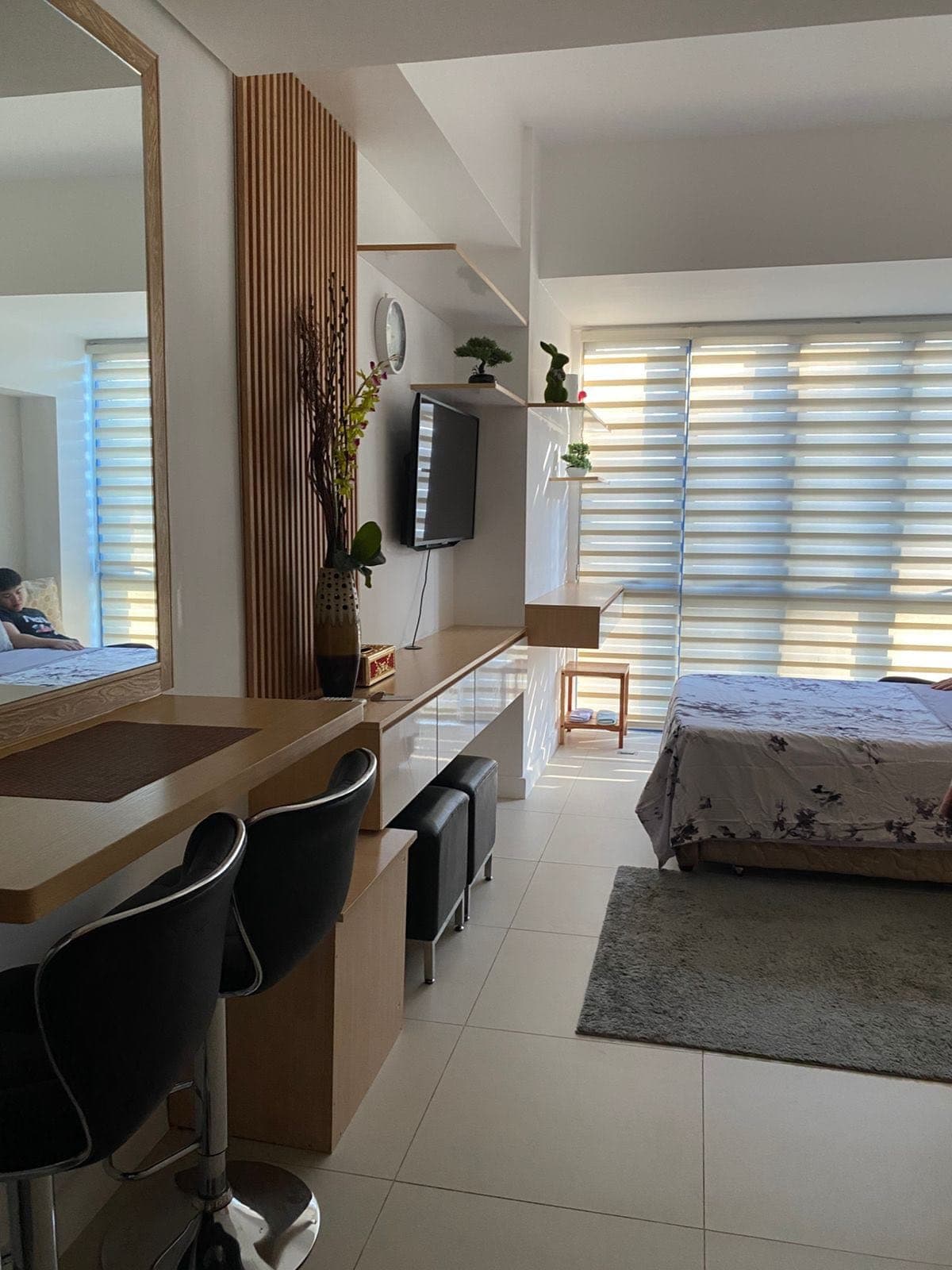 Stay in comfort and style 🏡 Fully furnished for rent ✨ Designed with modern interiors, functional s... - photo 1