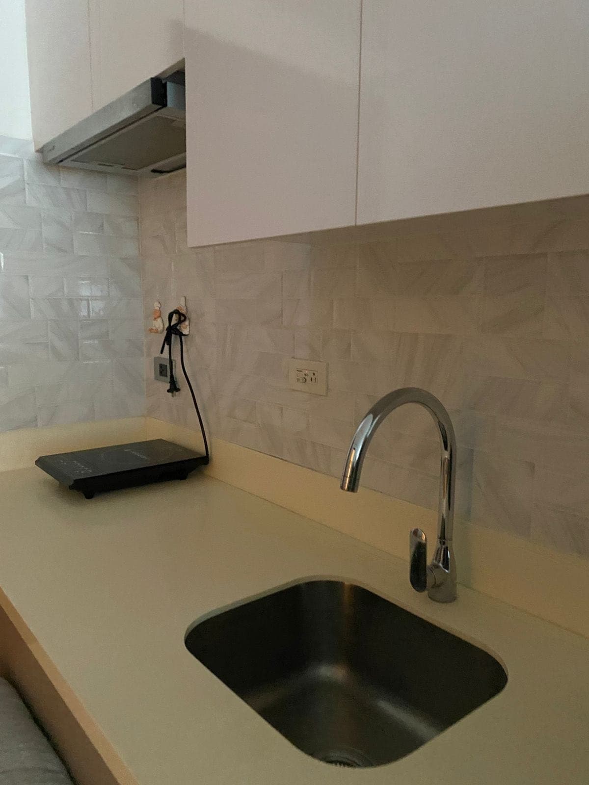 Stay in comfort and style 🏡 Fully furnished for rent ✨ Designed with modern interiors, functional s... - photo 2