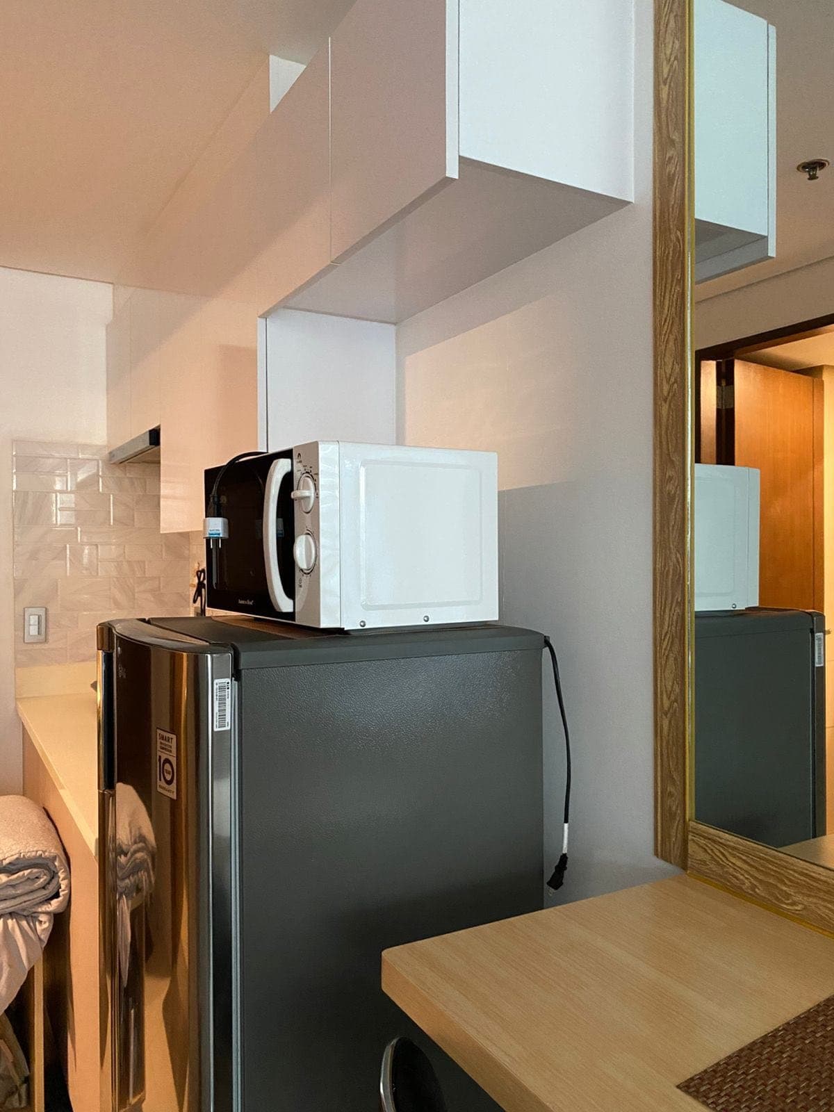 Stay in comfort and style 🏡 Fully furnished for rent ✨ Designed with modern interiors, functional s... - photo 3