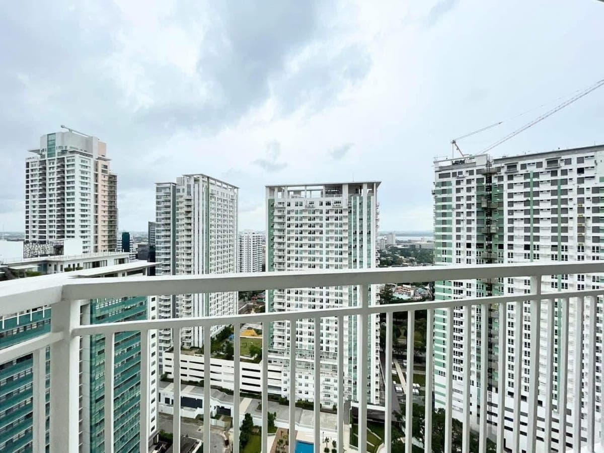 FOR RENT: 2 Bedroom at Solinea Tower 3 - photo 3