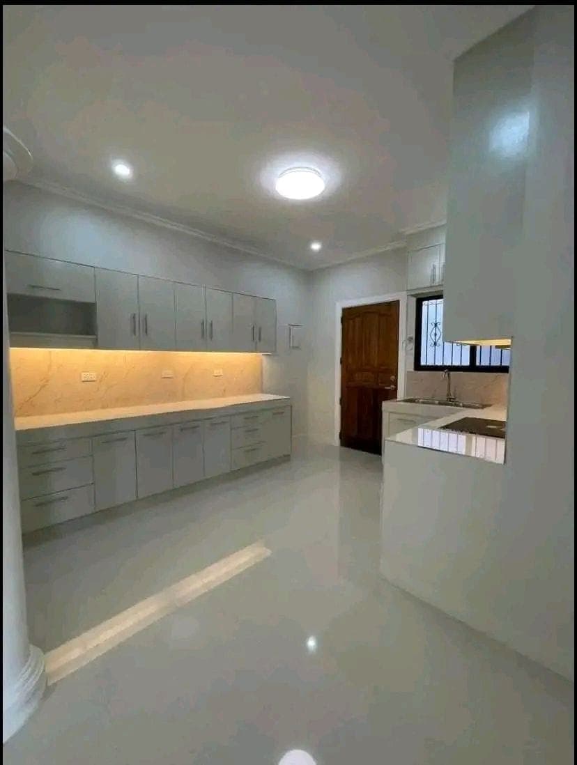 🏡 FOR RENT: Modern House in Sto. Niño Village, Banilad, Cebu City - photo 1