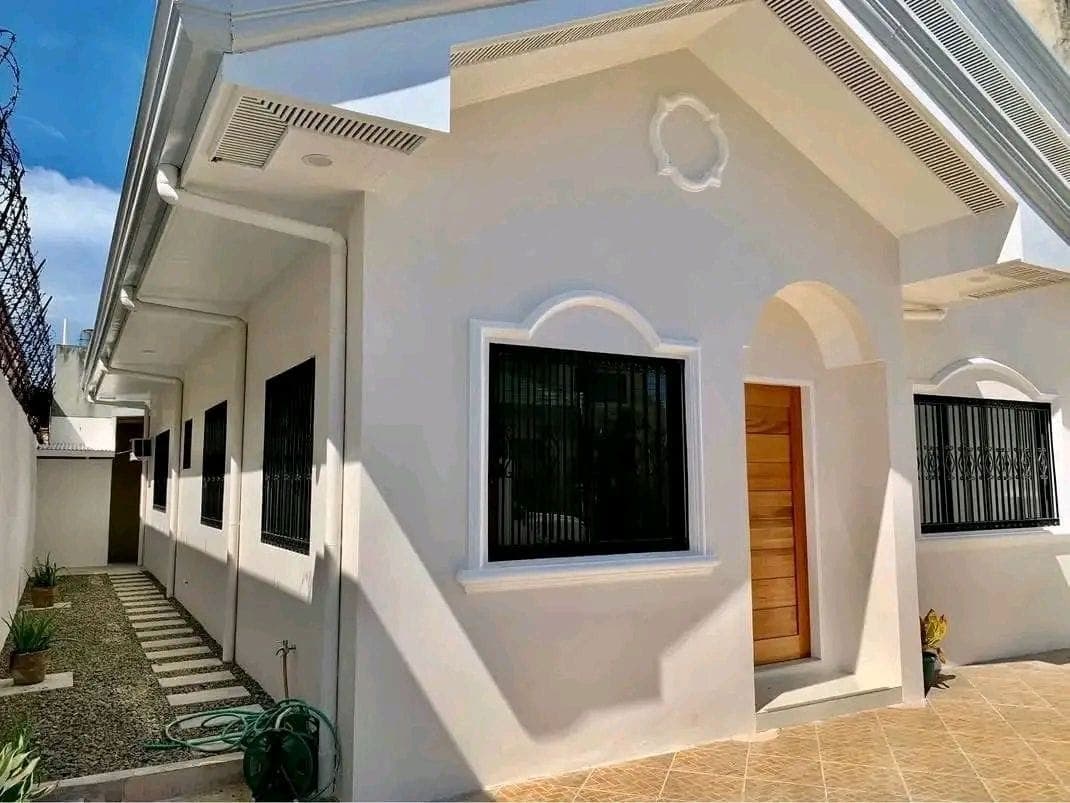 🏡 FOR RENT: Modern House in Sto. Niño Village, Banilad, Cebu City - photo 3