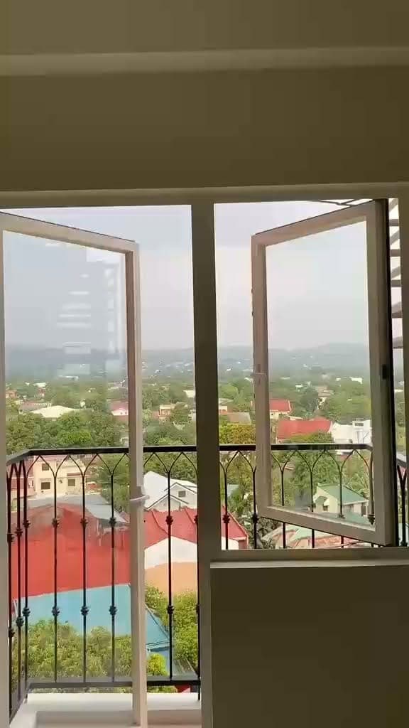 Be the FIRST TO OCCUPY this fresh, never-been-lived-in studio unit! Perfect for those who want a bla... - photo 4