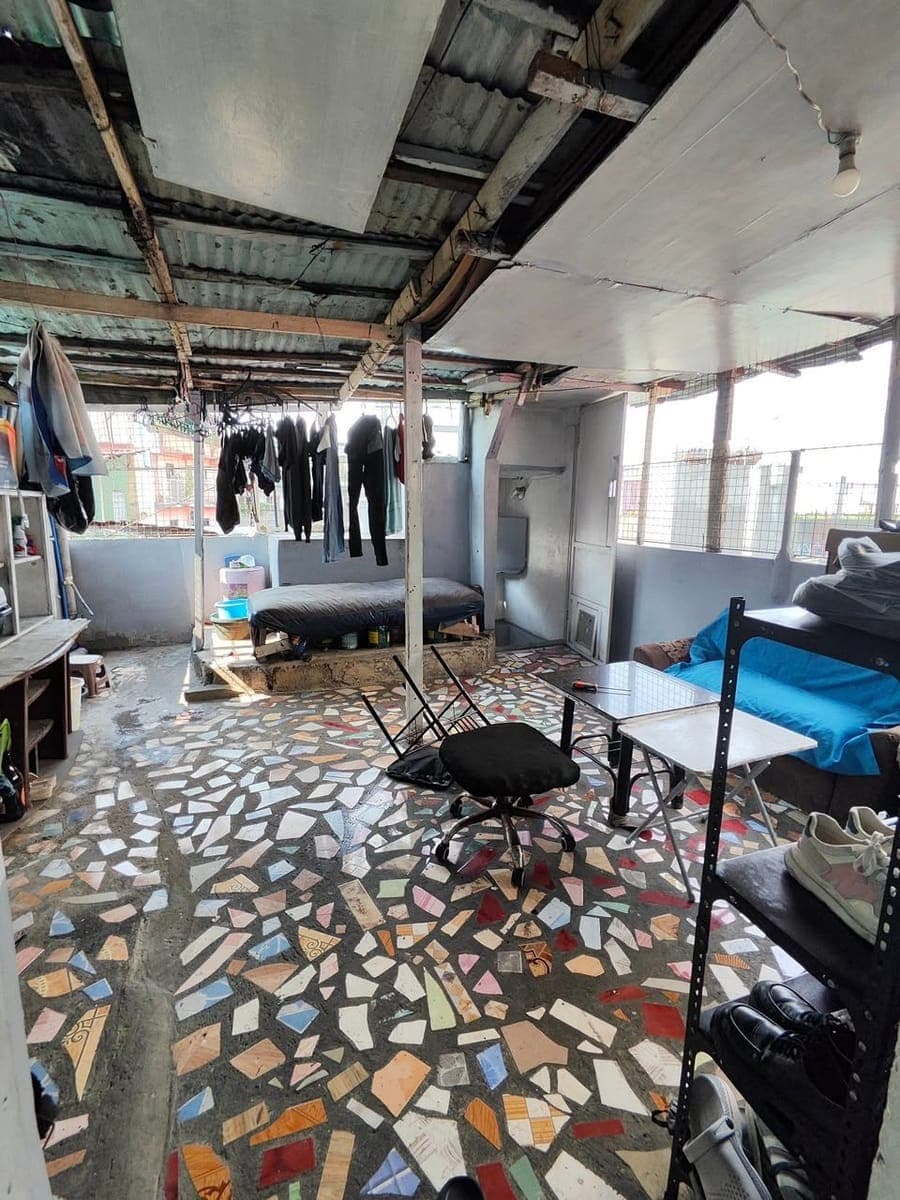 Looking for one female na gusto magboard here Sa taguig. Bakante Yong taas Ng double ng isang room. - photo 2