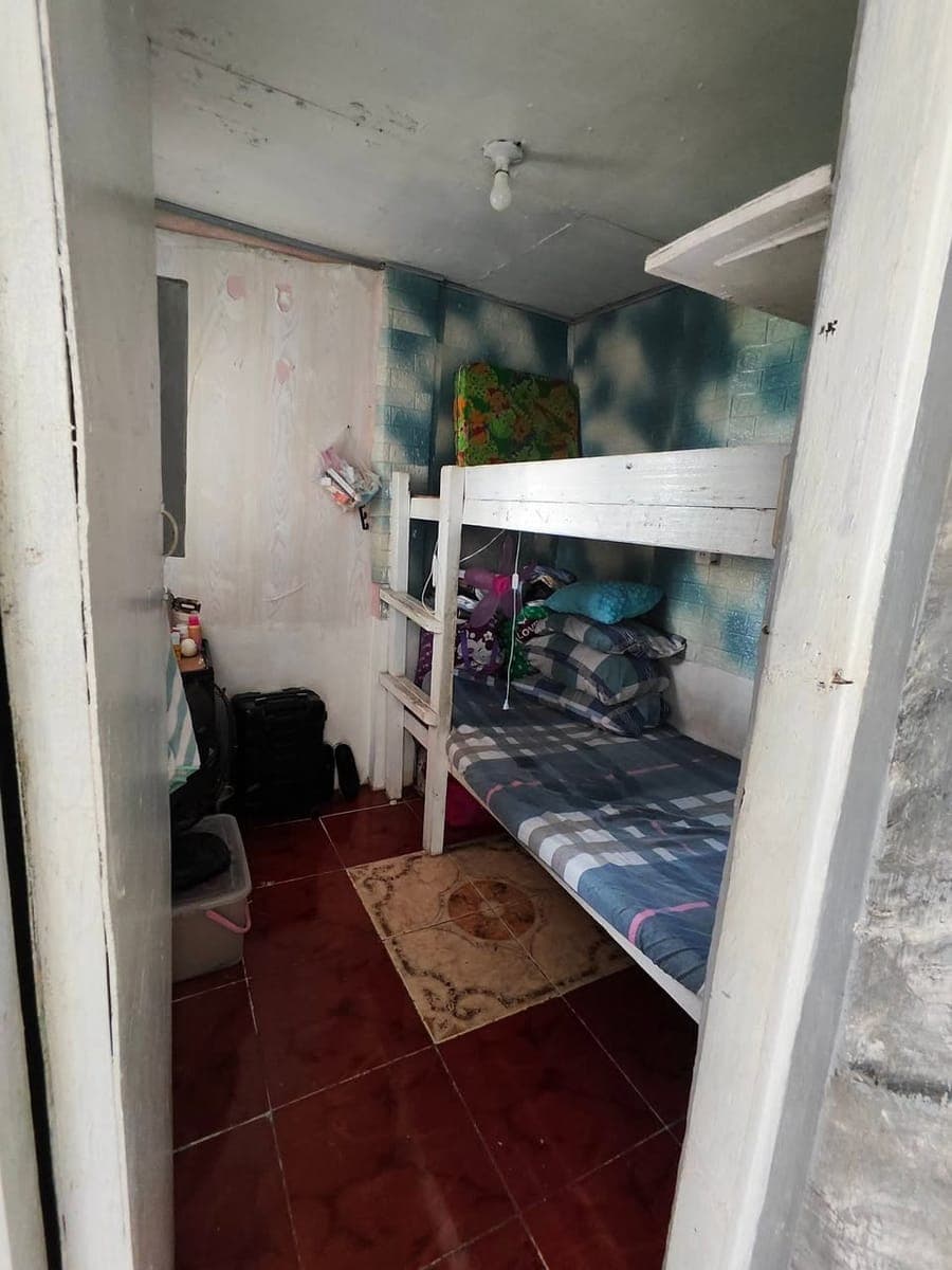 Looking for one female na gusto magboard here Sa taguig. Bakante Yong taas Ng double ng isang room. - photo 3
