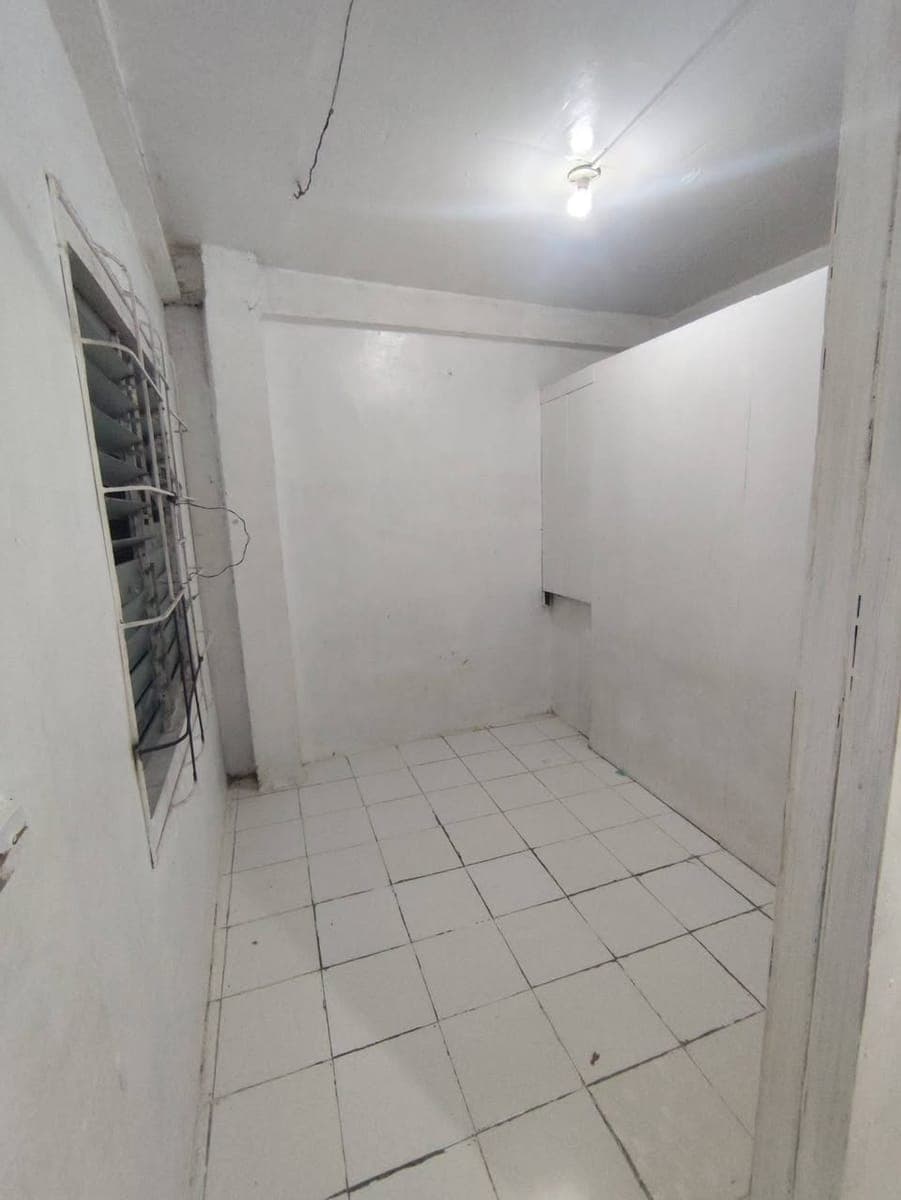 ROOM 4 RENT (3RD FLOOR) - photo 2