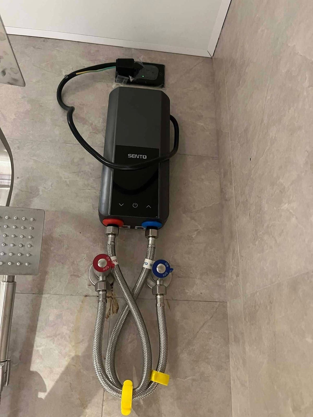 Experience modern comfort in Lawaan II, Talisay City. Cebu. This studio unit is meticulously furnish... - photo 3