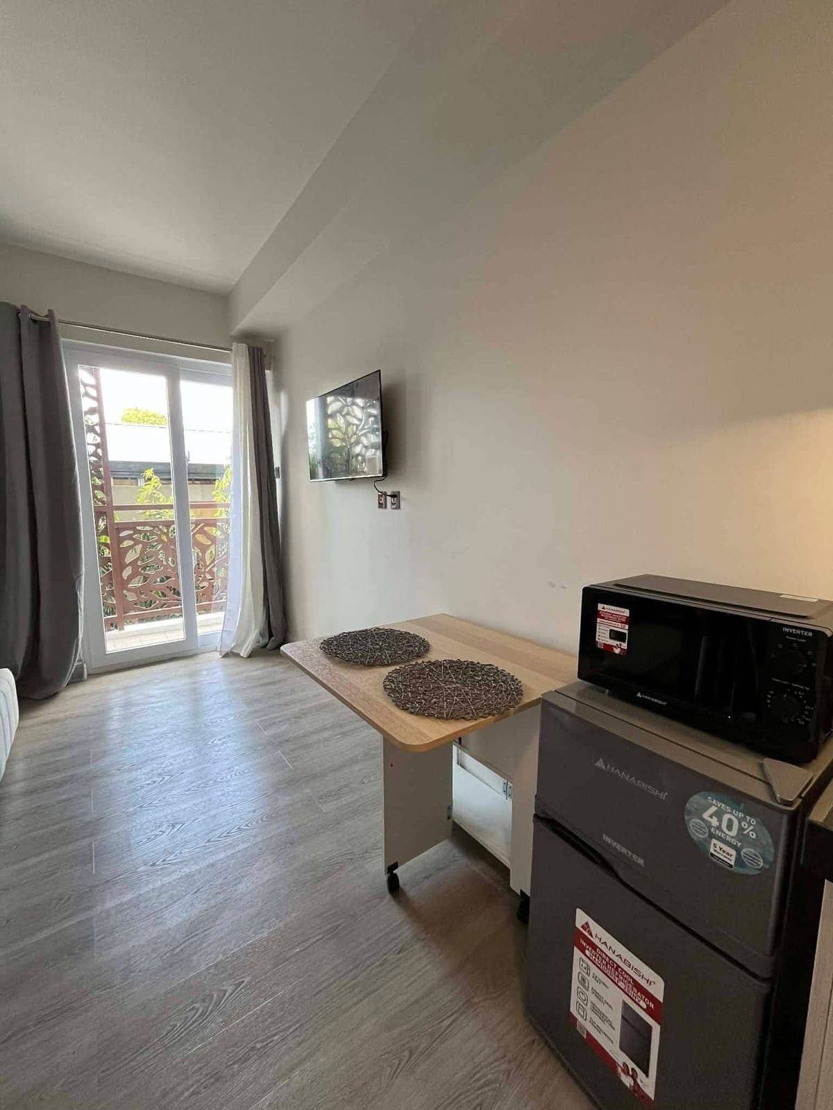 Experience modern comfort in Lawaan II, Talisay City. Cebu. This studio unit is meticulously furnish... - photo 8