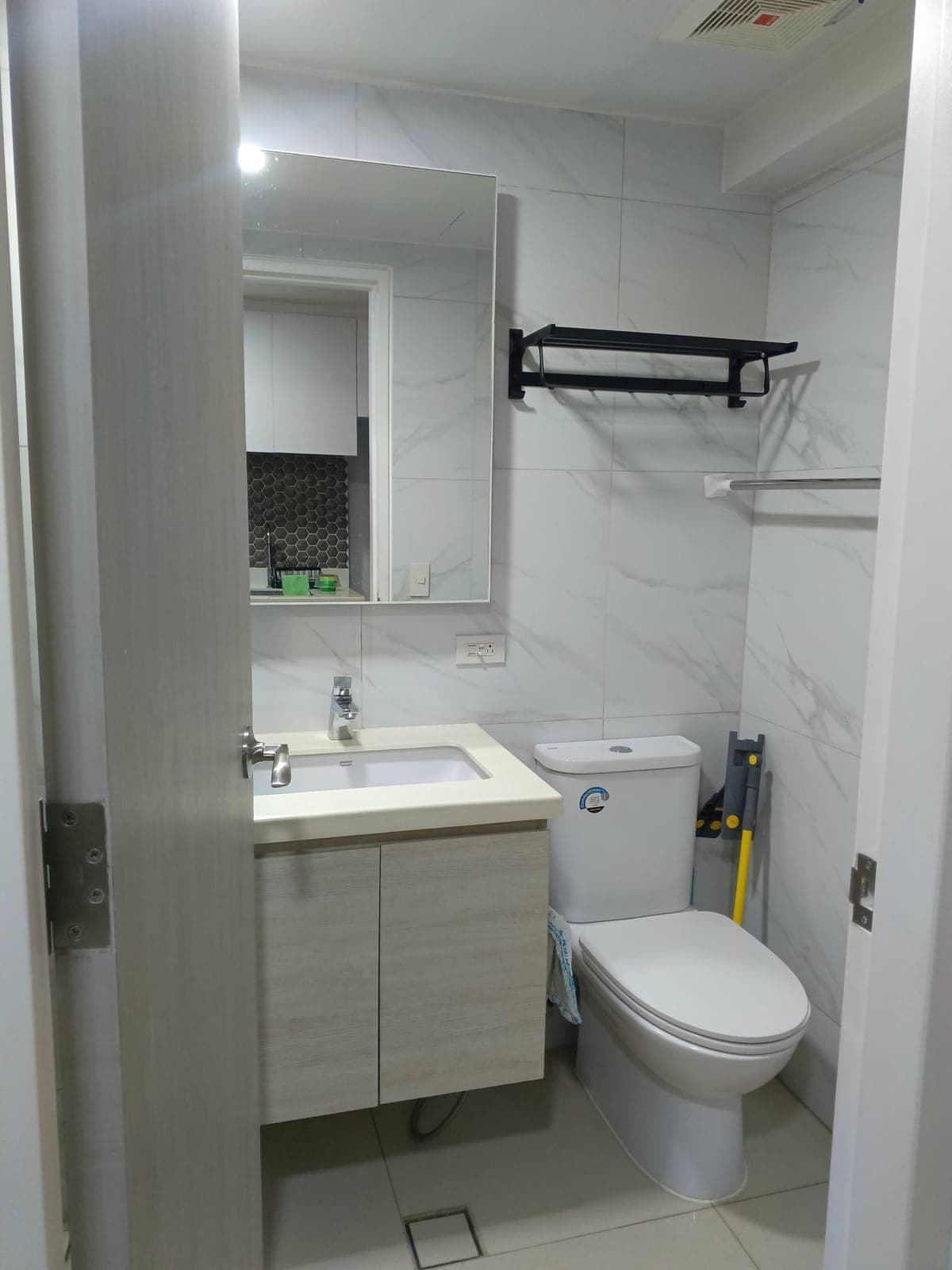 Mandani Bay 1 Bedroom loft for Rent - photo 5