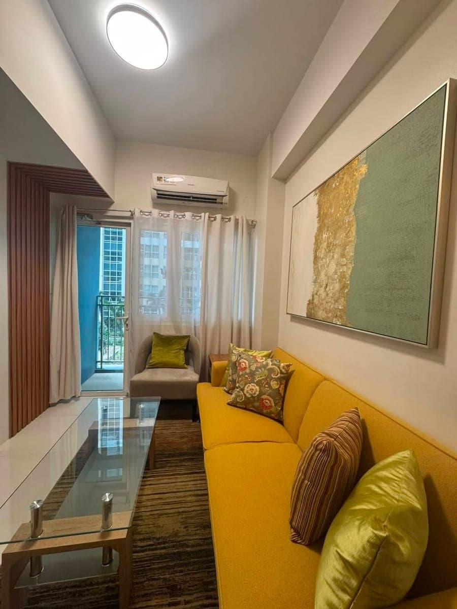 Stylish 1BR Fully Furnished Unit with Optional Parking | Park Avenue BGC - photo 2