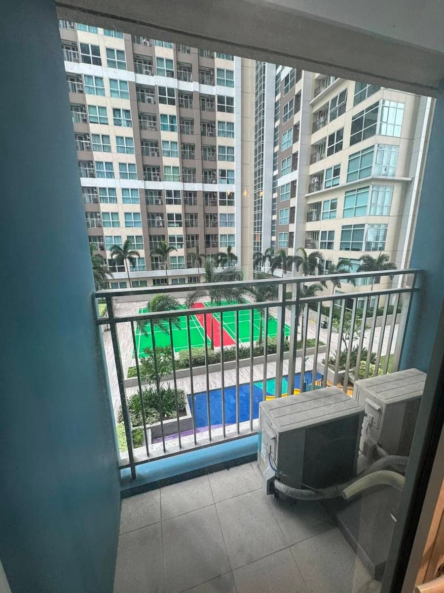 Stylish 1BR Fully Furnished Unit with Optional Parking | Park Avenue BGC - photo 4