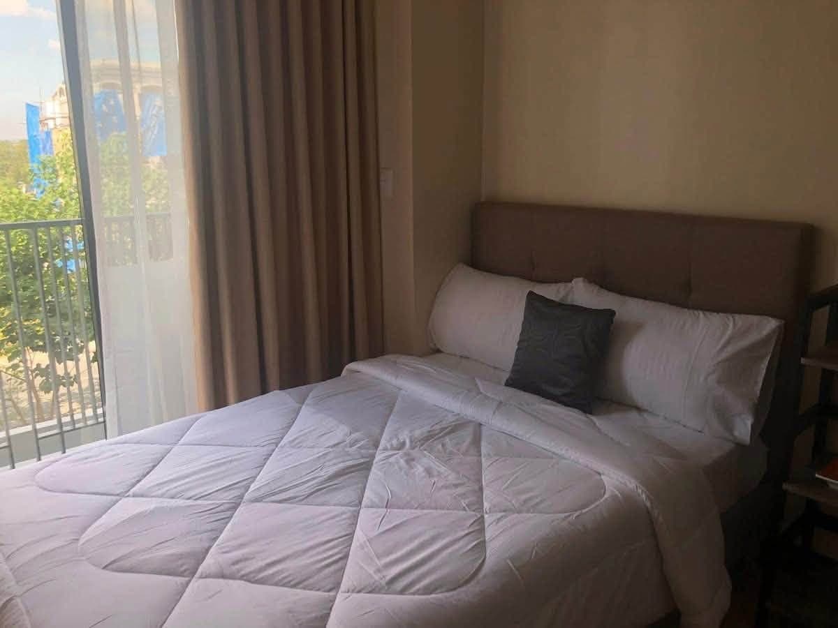 For Lease: Fully Furnished 2 Bedroom Unit at St. Moritz at West Mckinley - photo 3