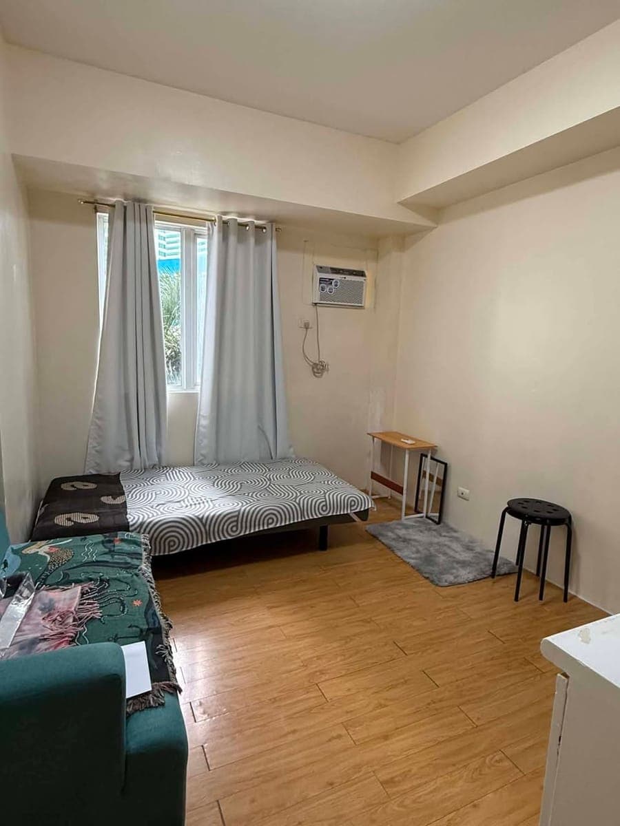 For Rent Studio unit ( 18.6 sq.meters ) - photo 2