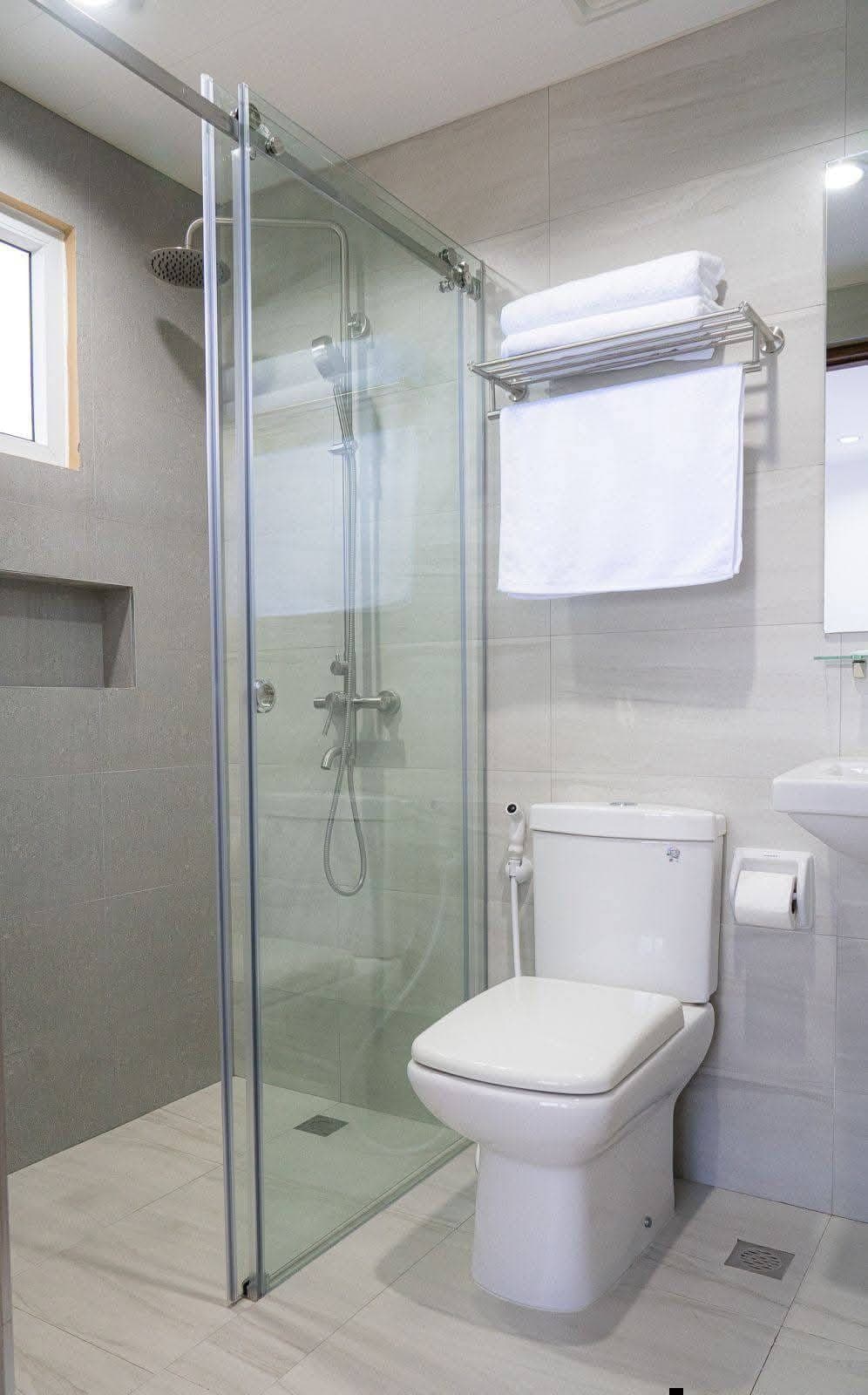 FURNISHED 2 BEDROOMS RESIDENCES FOR RENT IN MACTAN - photo 3