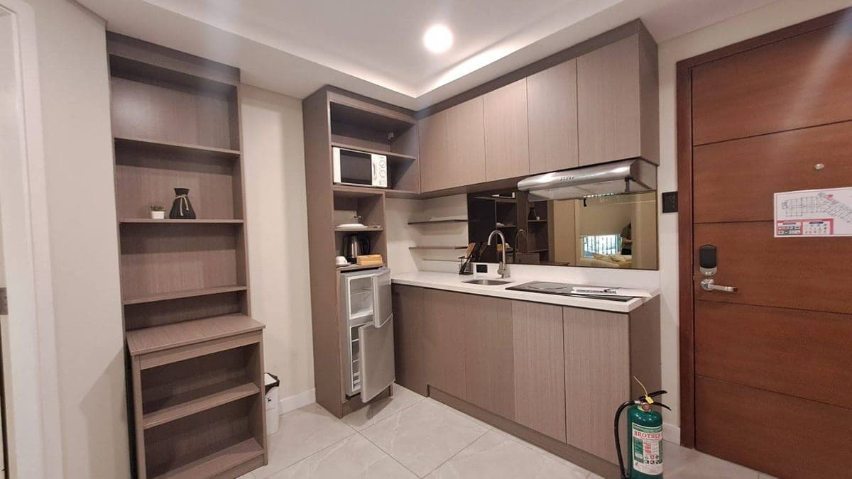 🏡 FOR RENT: 1-BEDROOM CONDO UNIT (FULLY FURNISHED) - photo 1