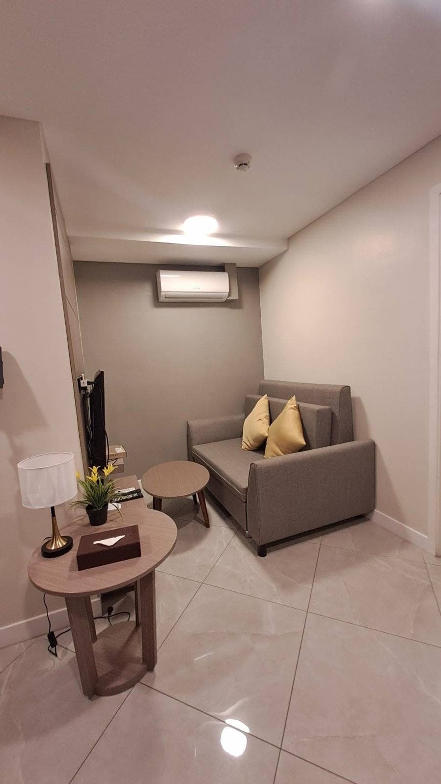 🏡 FOR RENT: 1-BEDROOM CONDO UNIT (FULLY FURNISHED) - photo 5