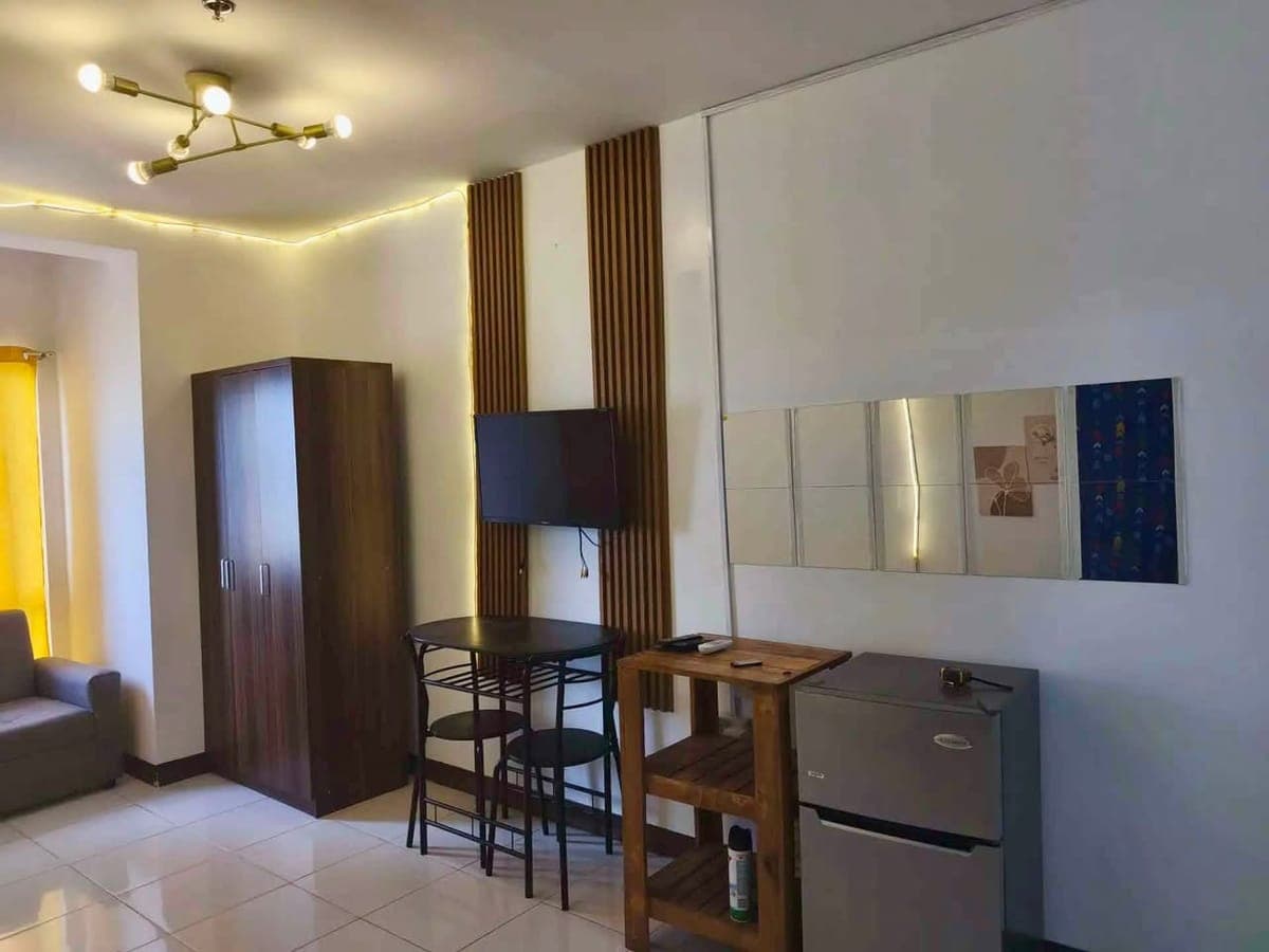 FOR LEASE: - photo 2