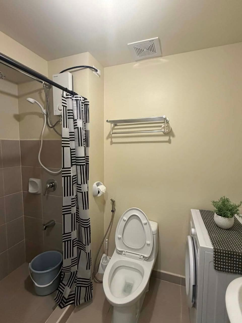 For Rent: Fully Furnished Studio at Avida Riala Tower 5 - photo 3