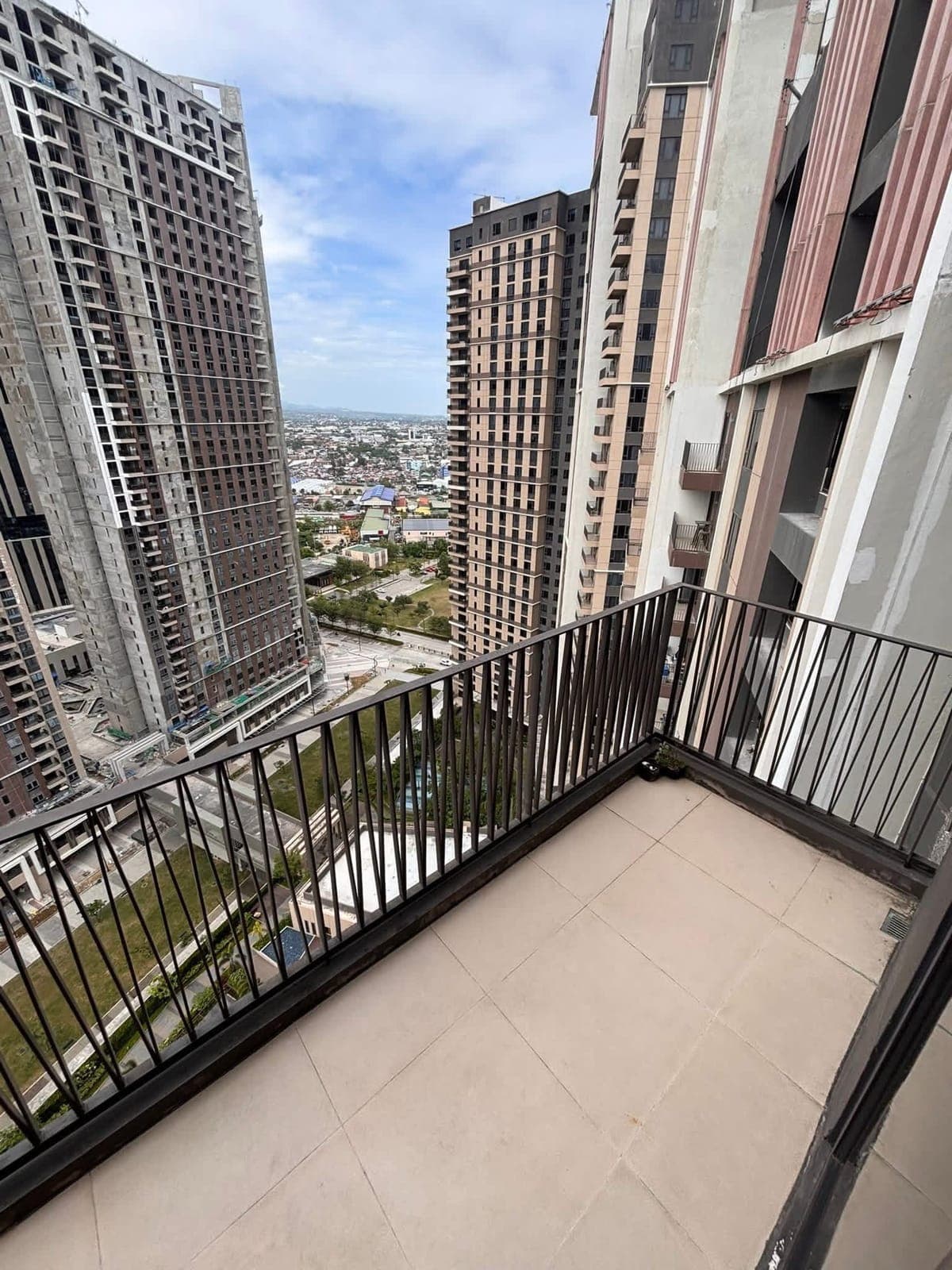 Mandani Bay 2 BR for only 48K/month - photo 9