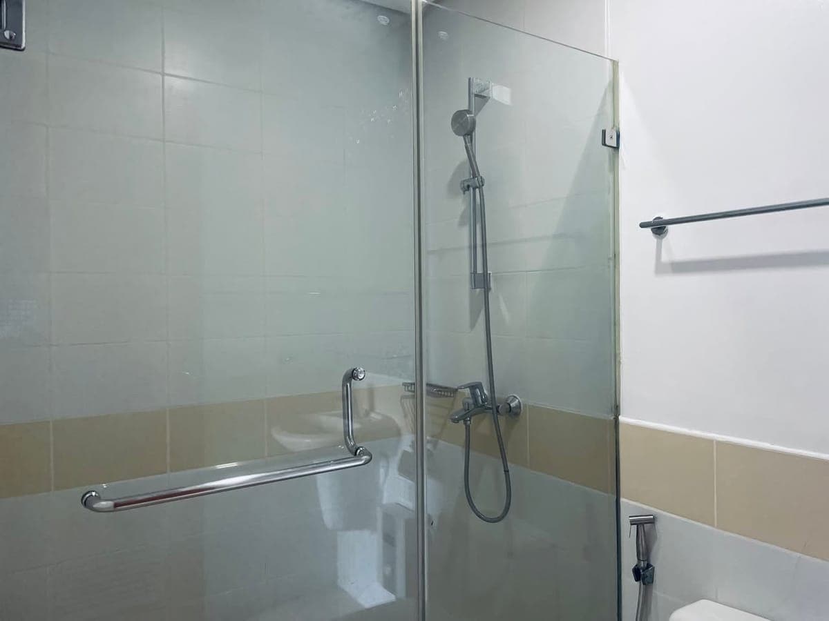1BR, 50 sqm — Trion Towers, BGC — Fully Furnished — ₱37k/mo - photo 4